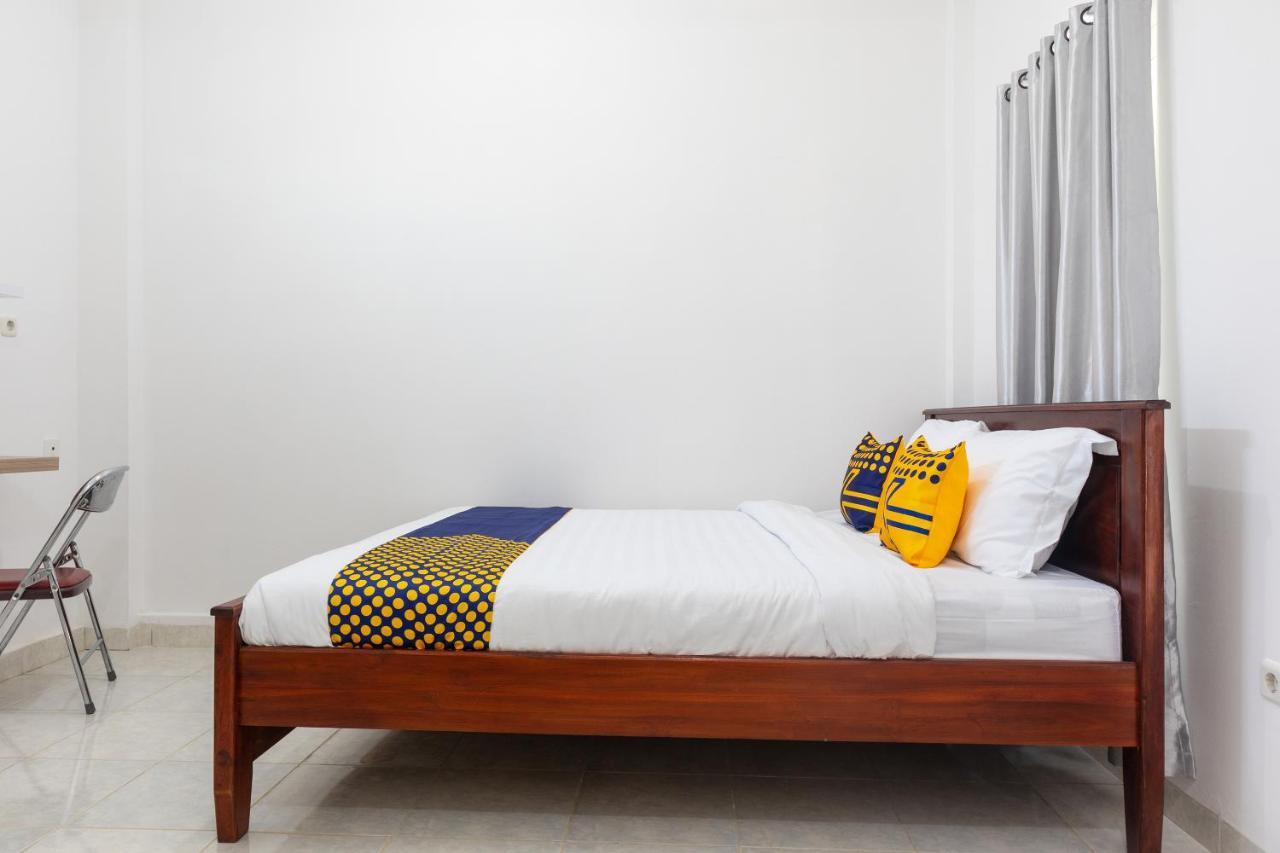 Spot On 2063 Bethania Residence Kupang  Esterno foto